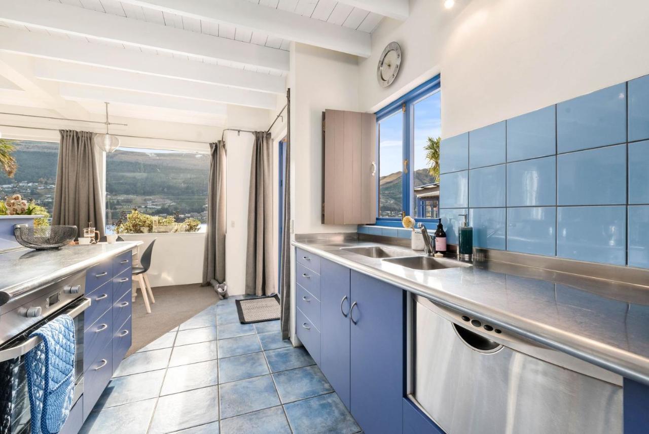 Sunny Lakeview Villa كوينستاون المظهر الخارجي الصورة